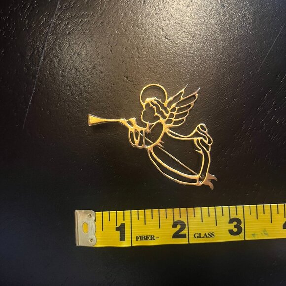 Vintage Gold Tone Open Work Angel Trumpet Pin - Picture 3 of 4